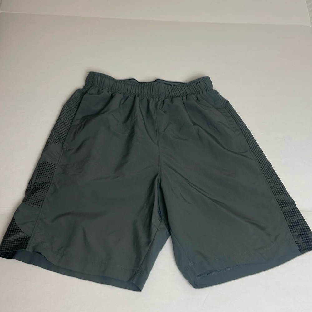Men's Under Armour Black Athletic Shorts